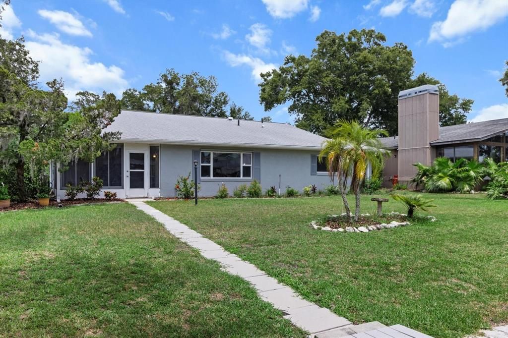 Active With Contract: $399,999 (2 beds, 2 baths, 1498 Square Feet)