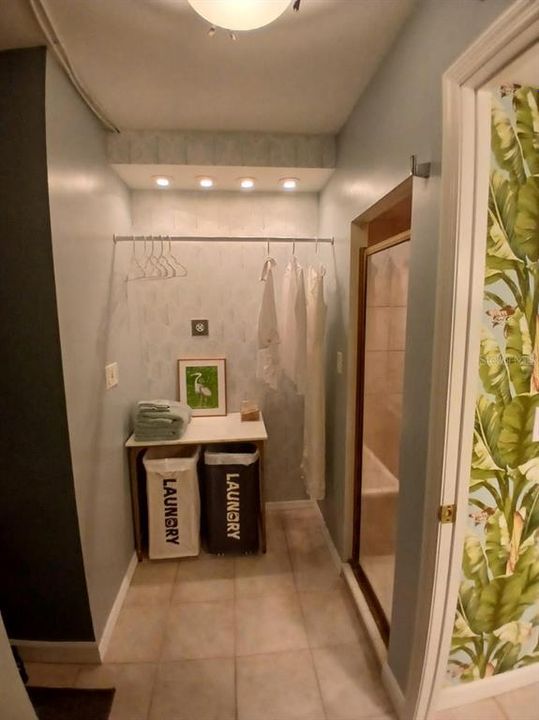 Active With Contract: $187,500 (1 beds, 1 baths, 799 Square Feet)