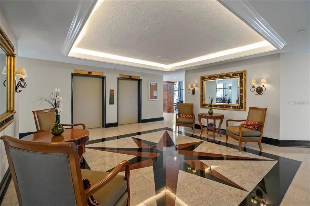 Active With Contract: $187,500 (1 beds, 1 baths, 799 Square Feet)