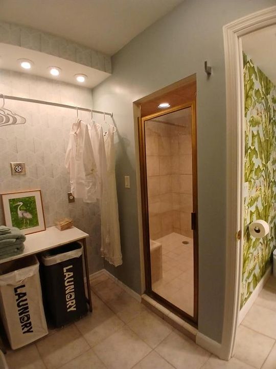 Active With Contract: $187,500 (1 beds, 1 baths, 799 Square Feet)