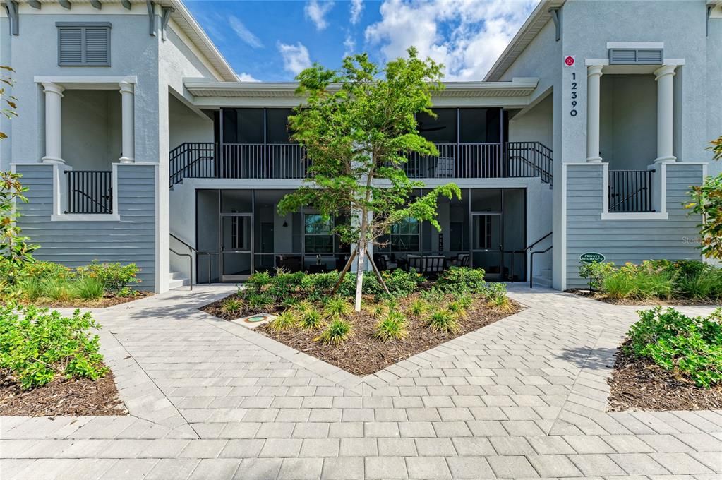 待售: $389,000 (2 贝兹, 2 浴室, 1366 平方英尺)