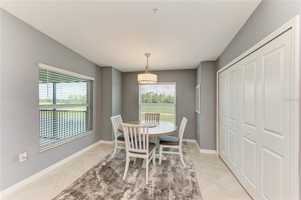 待售: $389,000 (2 贝兹, 2 浴室, 1366 平方英尺)