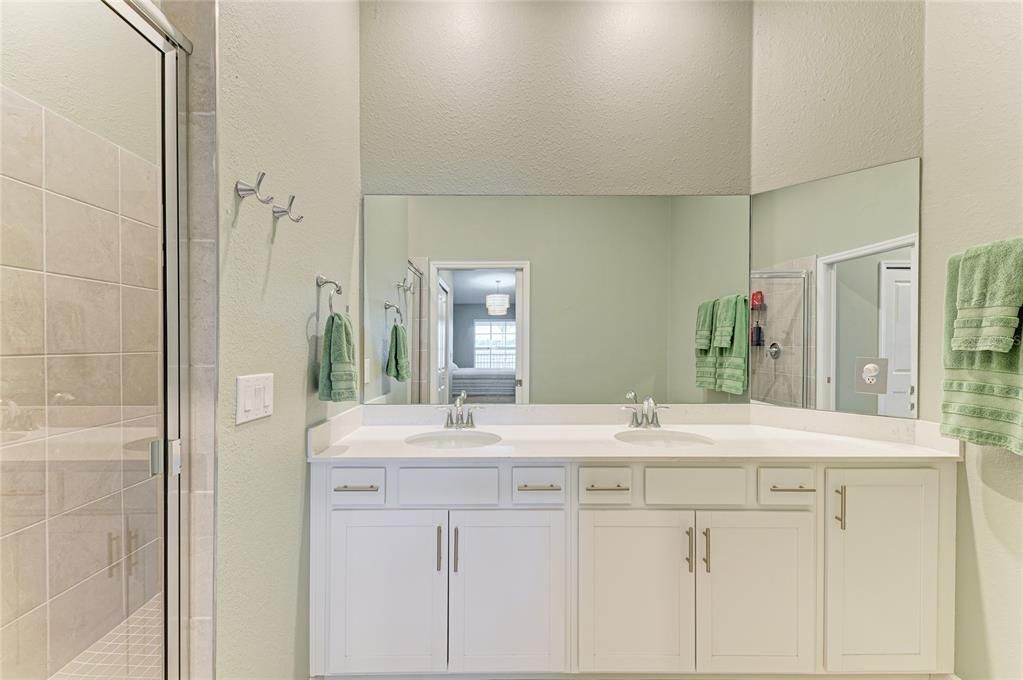 待售: $389,000 (2 贝兹, 2 浴室, 1366 平方英尺)