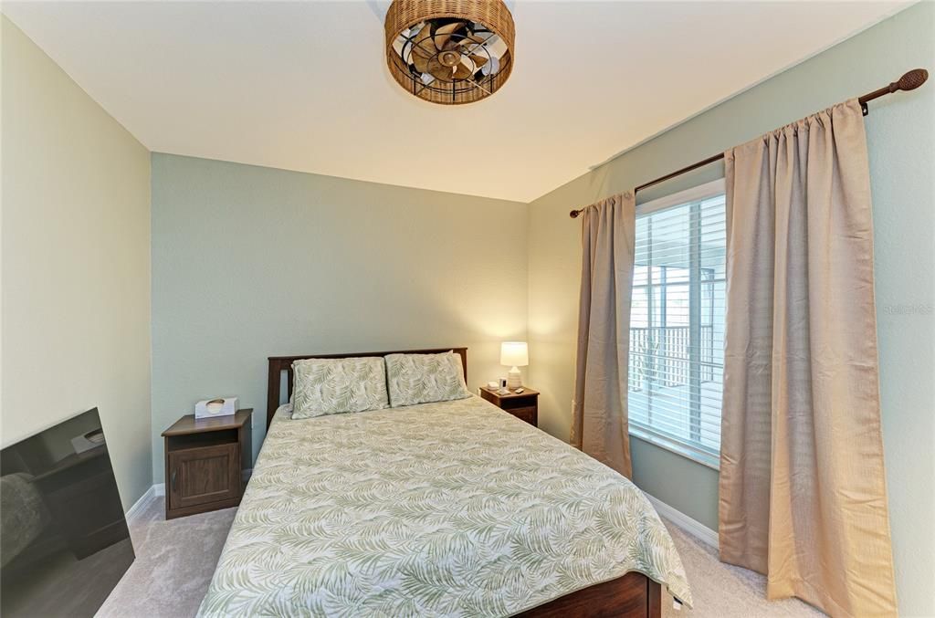 待售: $389,000 (2 贝兹, 2 浴室, 1366 平方英尺)