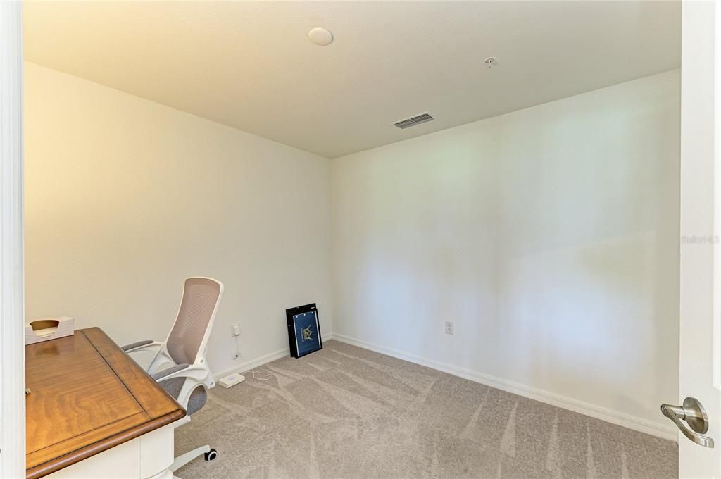 待售: $389,000 (2 贝兹, 2 浴室, 1366 平方英尺)