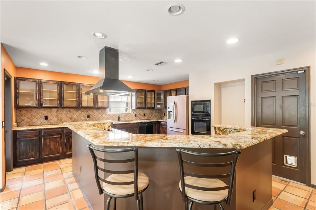 待售: $730,000 (3 贝兹, 2 浴室, 2383 平方英尺)