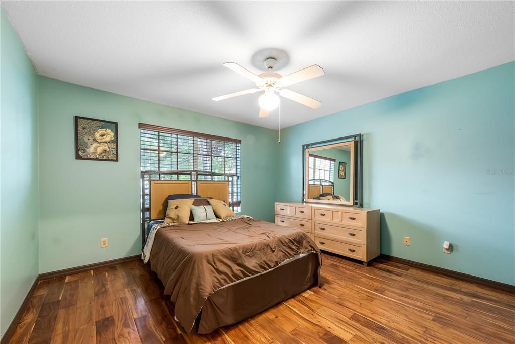 待售: $730,000 (3 贝兹, 2 浴室, 2383 平方英尺)