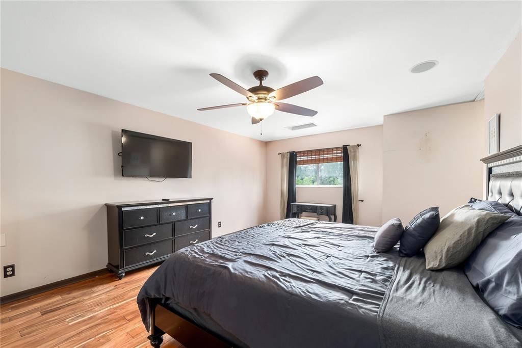 待售: $730,000 (3 贝兹, 2 浴室, 2383 平方英尺)