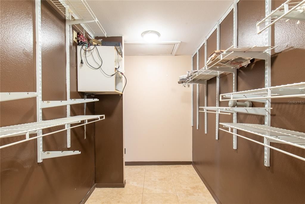 待售: $730,000 (3 贝兹, 2 浴室, 2383 平方英尺)