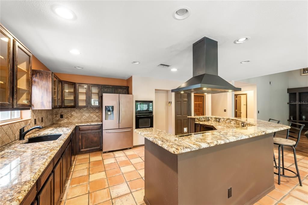 待售: $730,000 (3 贝兹, 2 浴室, 2383 平方英尺)