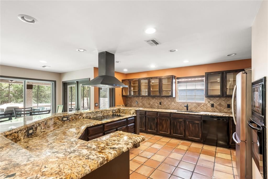 待售: $730,000 (3 贝兹, 2 浴室, 2383 平方英尺)