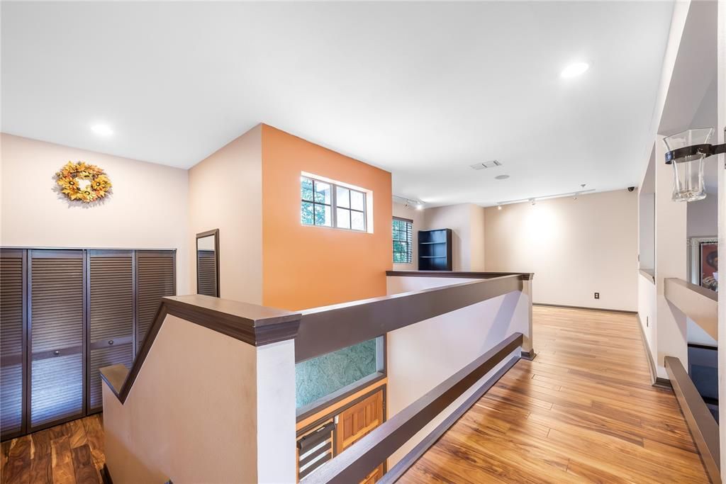 待售: $730,000 (3 贝兹, 2 浴室, 2383 平方英尺)