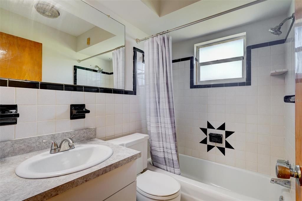 В аренду: $3,500 (3 спален, 2 ванн, 1652 Квадратных фут)