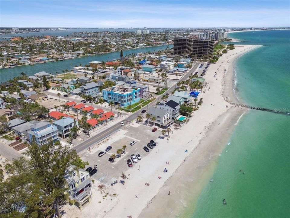 合同活跃: $3,750,000 (14 贝兹, 0 浴室, 4660 平方英尺)