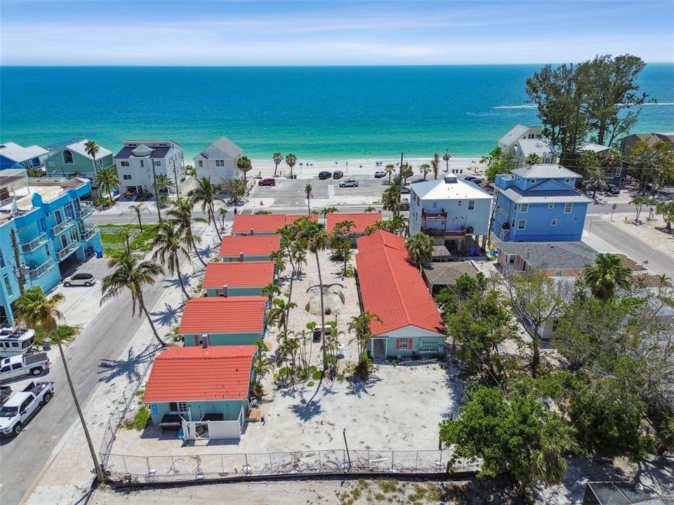 合同活跃: $3,750,000 (14 贝兹, 0 浴室, 4660 平方英尺)