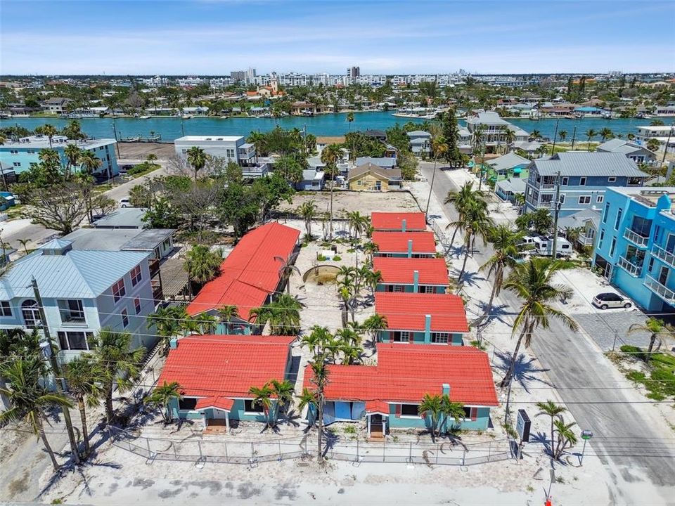 合同活跃: $3,750,000 (14 贝兹, 0 浴室, 4660 平方英尺)