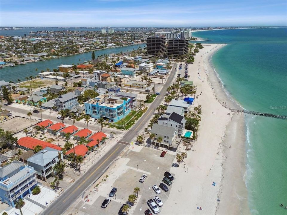 合同活跃: $3,750,000 (14 贝兹, 0 浴室, 4660 平方英尺)