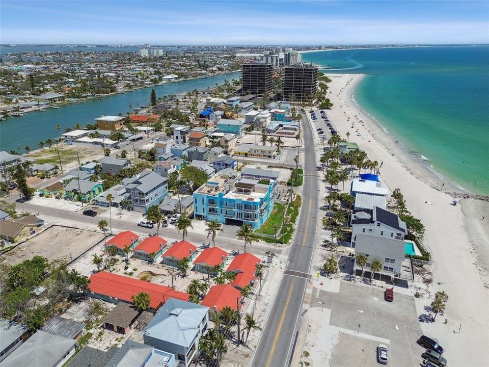 合同活跃: $3,750,000 (14 贝兹, 0 浴室, 4660 平方英尺)