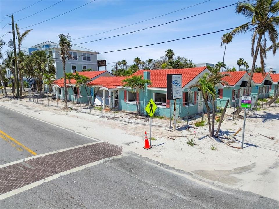 合同活跃: $3,750,000 (14 贝兹, 0 浴室, 4660 平方英尺)