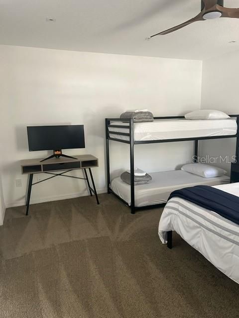 На продажу: $189,900 (2 спален, 2 ванн, 1034 Квадратных фут)