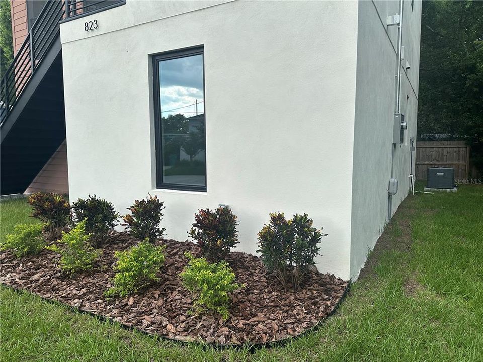 For Sale: $629,999 (3 beds, 3 baths, 1170 Square Feet)