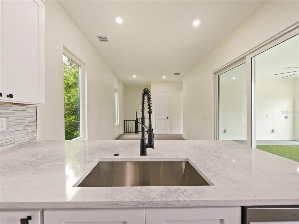 For Sale: $629,999 (3 beds, 3 baths, 1170 Square Feet)