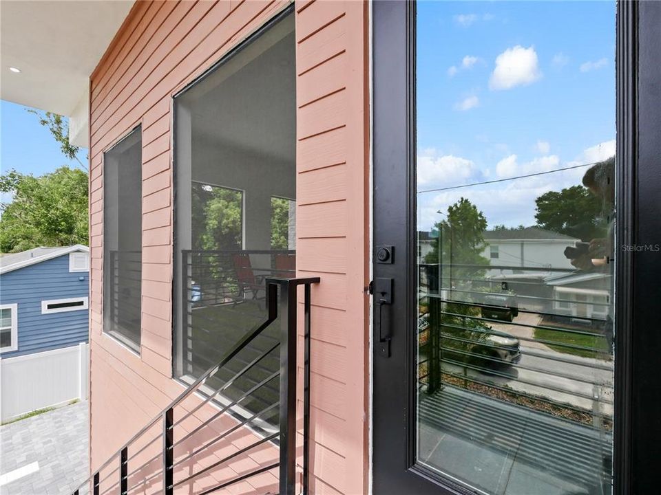 For Sale: $629,999 (3 beds, 3 baths, 1170 Square Feet)