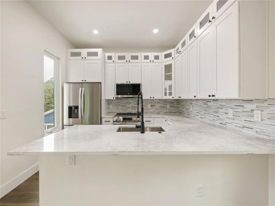 For Sale: $629,999 (3 beds, 3 baths, 1170 Square Feet)