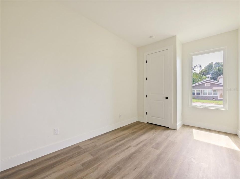 For Sale: $629,999 (3 beds, 3 baths, 1170 Square Feet)