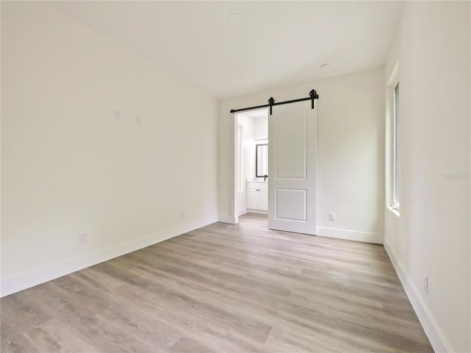 For Sale: $629,999 (3 beds, 3 baths, 1170 Square Feet)