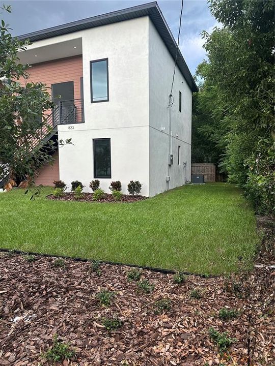 For Sale: $629,999 (3 beds, 3 baths, 1170 Square Feet)