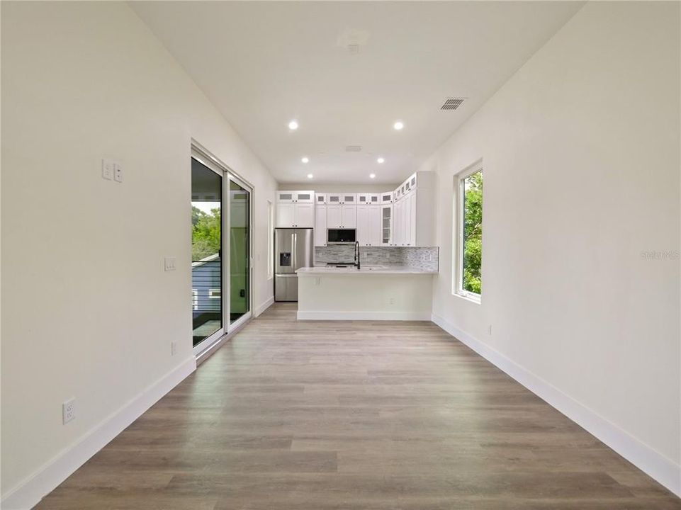 For Sale: $629,999 (3 beds, 3 baths, 1170 Square Feet)