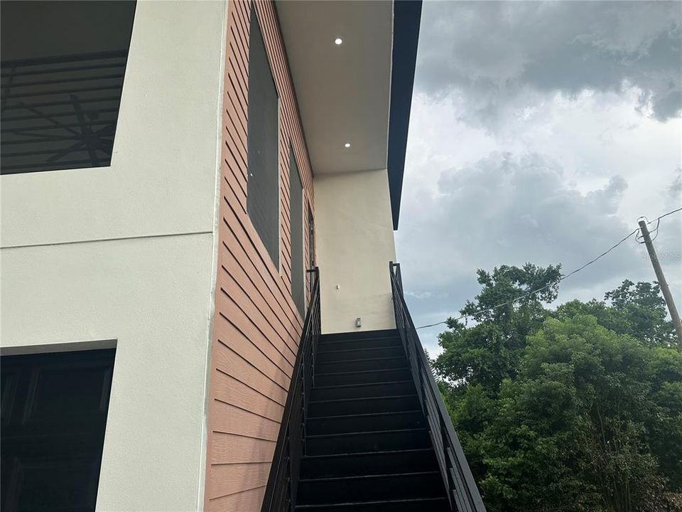 For Sale: $629,999 (3 beds, 3 baths, 1170 Square Feet)