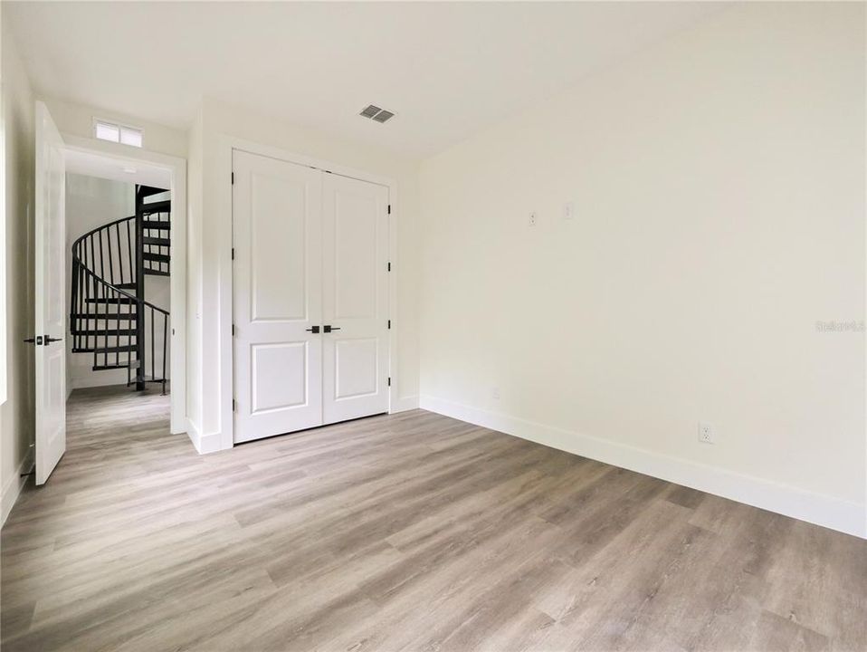 For Sale: $629,999 (3 beds, 3 baths, 1170 Square Feet)