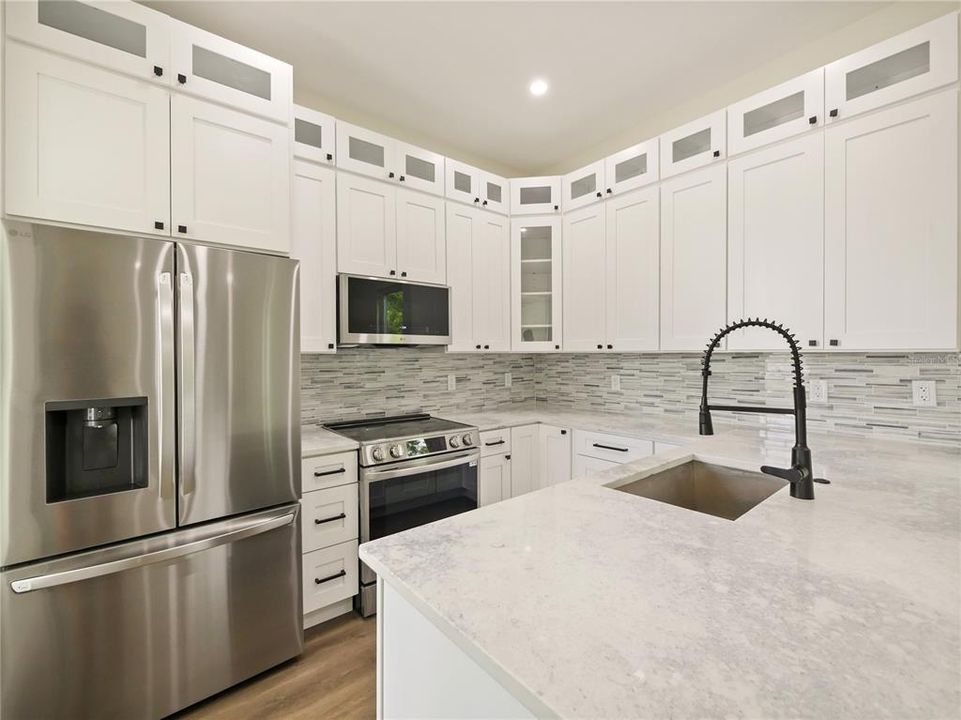 For Sale: $629,999 (3 beds, 3 baths, 1170 Square Feet)