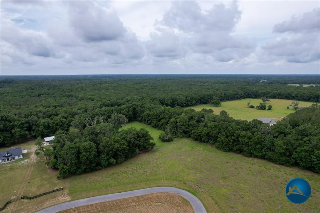 На продажу: $995,000 (5 спален, 3 ванн, 3600 Квадратных фут)