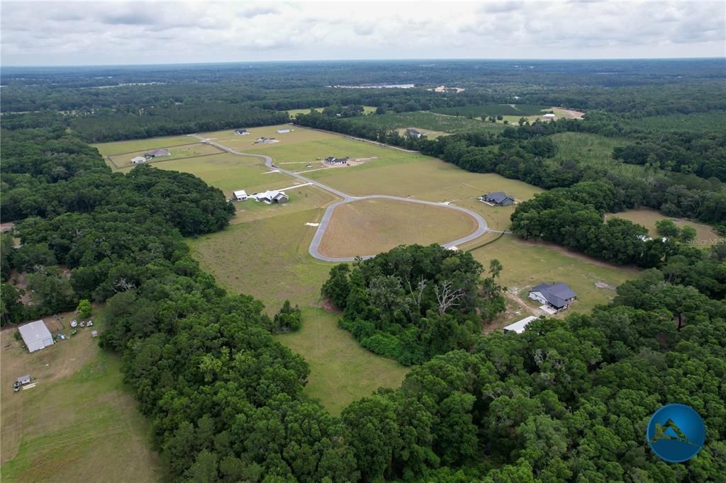 На продажу: $995,000 (5 спален, 3 ванн, 3600 Квадратных фут)