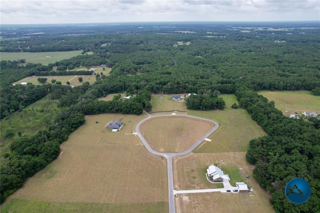 На продажу: $995,000 (5 спален, 3 ванн, 3600 Квадратных фут)