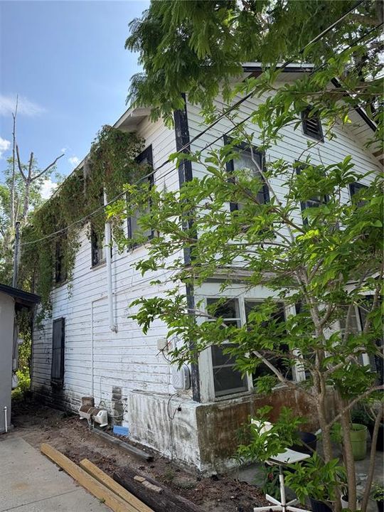 Activo con contrato: $85,000 (2 camas, 2 baños, 1144 Pies cuadrados)