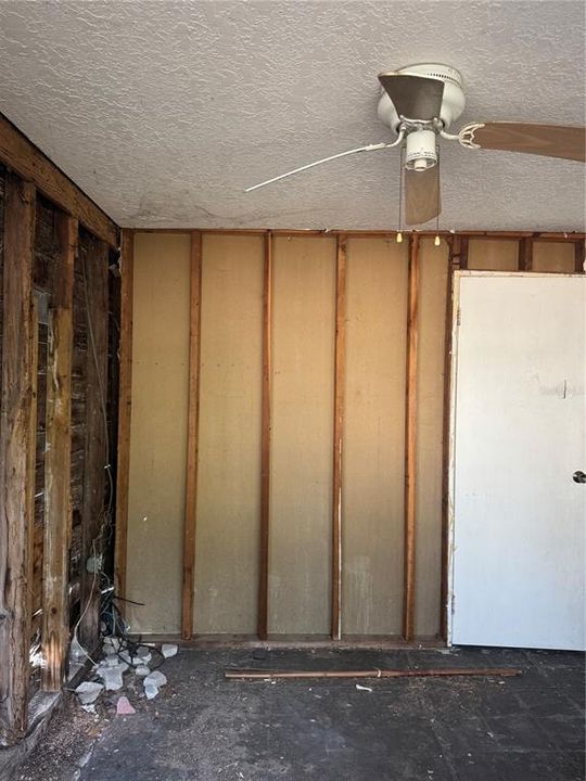 Activo con contrato: $85,000 (2 camas, 2 baños, 1144 Pies cuadrados)