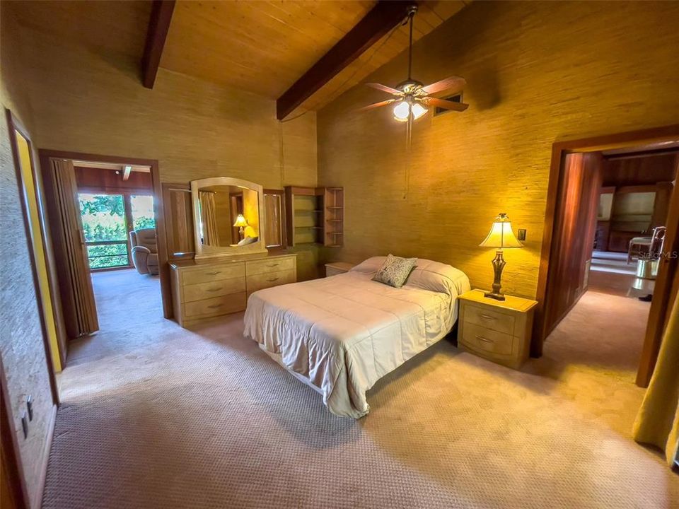 For Sale: $499,000 (3 beds, 3 baths, 2549 Square Feet)