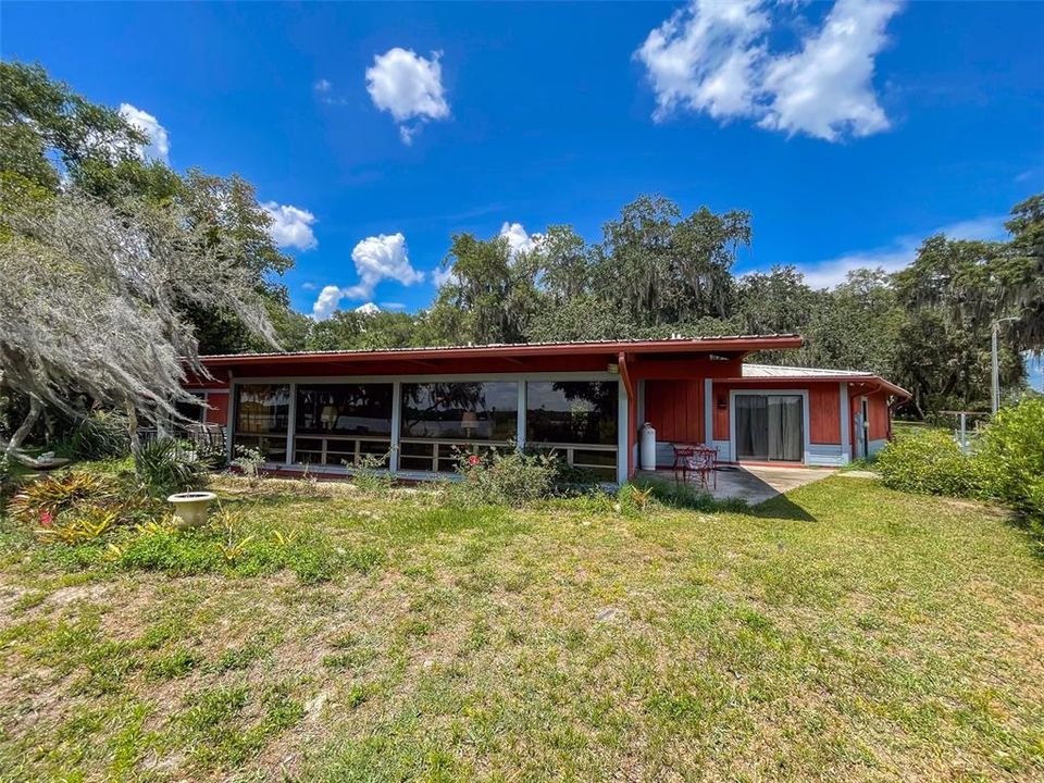 For Sale: $499,000 (3 beds, 3 baths, 2549 Square Feet)