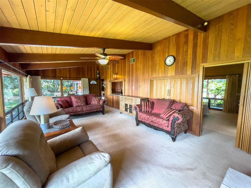 For Sale: $499,000 (3 beds, 3 baths, 2549 Square Feet)