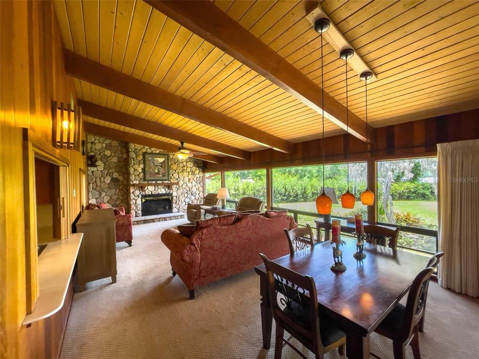 For Sale: $499,000 (3 beds, 3 baths, 2549 Square Feet)