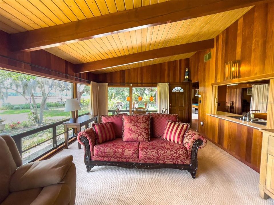 For Sale: $499,000 (3 beds, 3 baths, 2549 Square Feet)