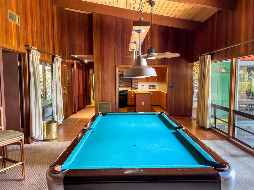 For Sale: $499,000 (3 beds, 3 baths, 2549 Square Feet)