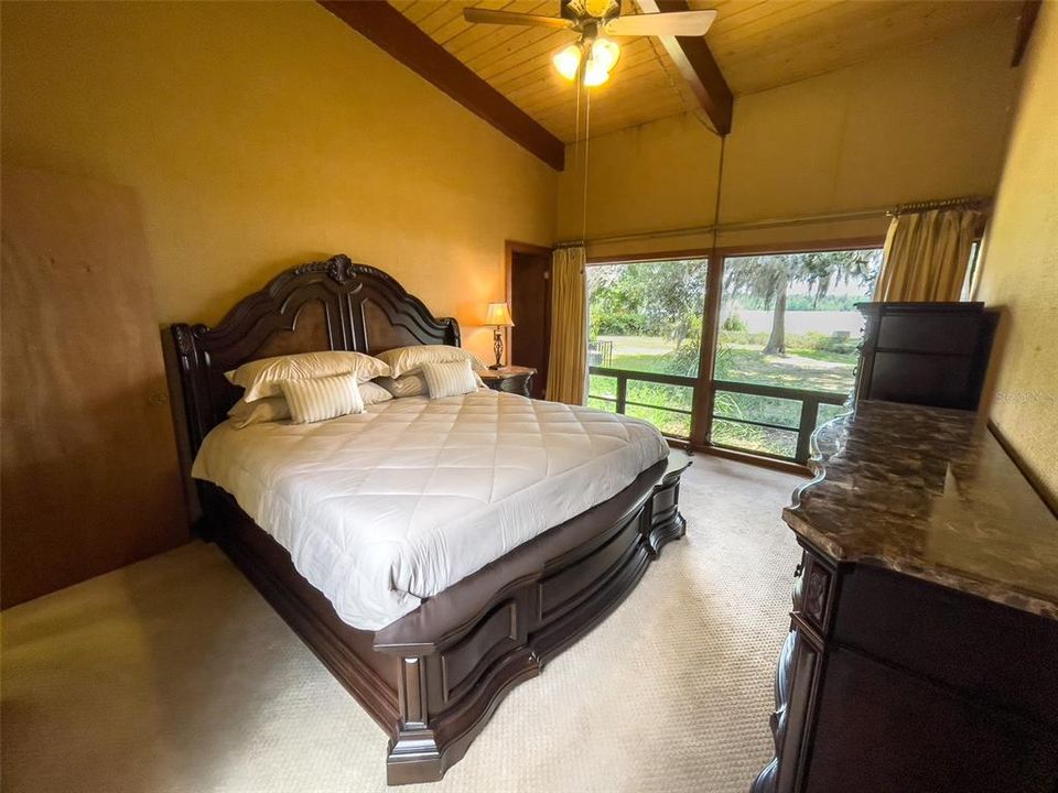 For Sale: $499,000 (3 beds, 3 baths, 2549 Square Feet)