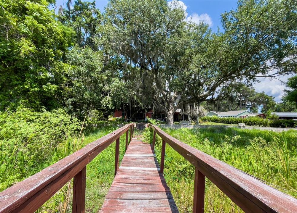 For Sale: $499,000 (3 beds, 3 baths, 2549 Square Feet)