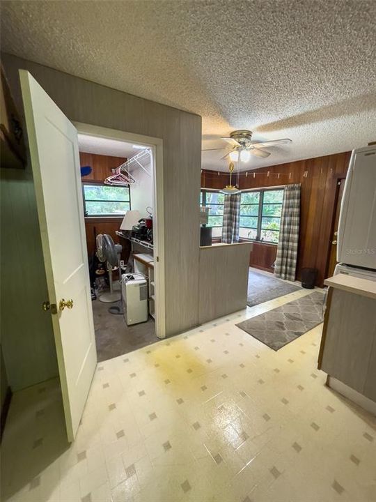 For Sale: $499,000 (3 beds, 3 baths, 2549 Square Feet)