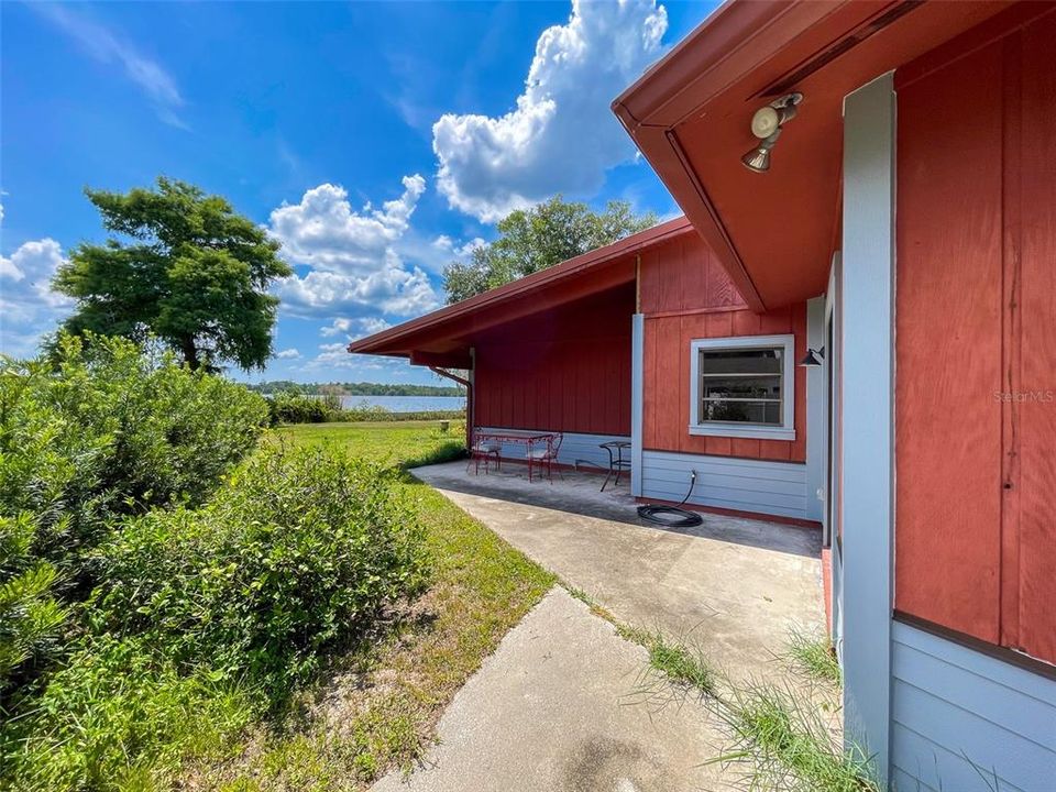 For Sale: $499,000 (3 beds, 3 baths, 2549 Square Feet)